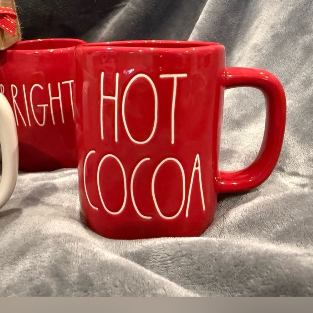 Rae Dunn holiday mug NWOT
